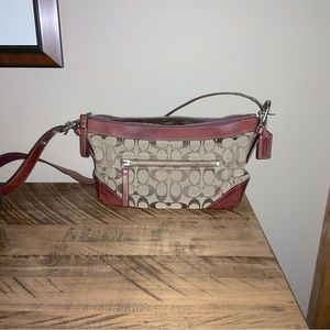 ☃️SALE☃️ Coach Signature Bag